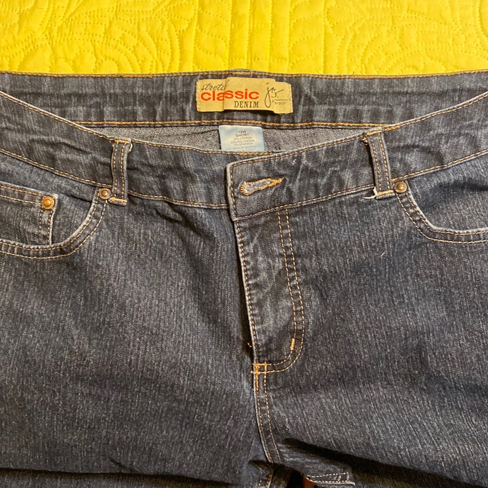 Just My Size size 16W short cropped jeans.  Embroidered on pockets